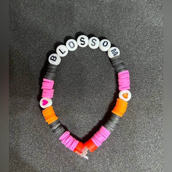 Blossom (The Powerpuff Girls) Heishi Bracelet - Picture 6 of 11